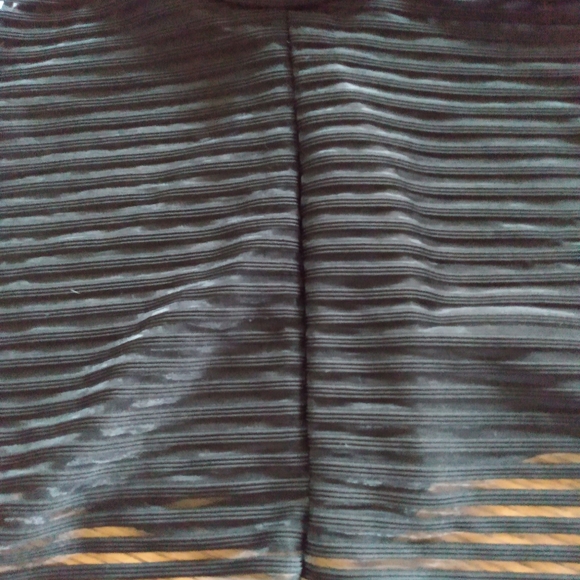 Silhouette Black NYC skirt - Picture 3 of 8